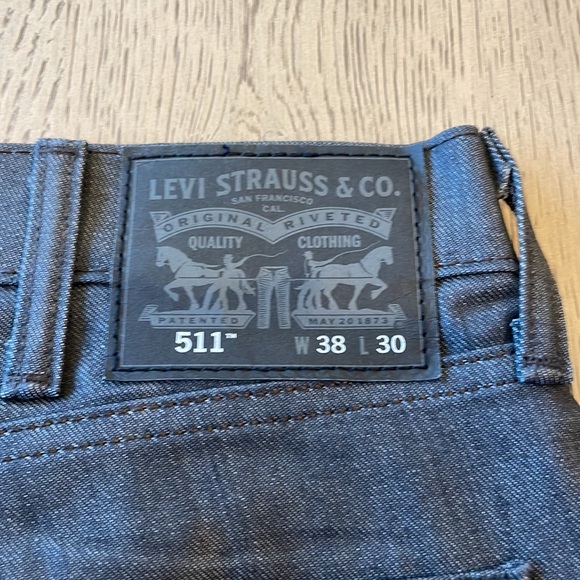 Levi’s 511 Relaxed Fit Men’s Jeans - Picture 2 of 3